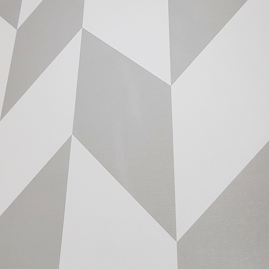 White and grey herringbone scandinavian wallpaper - Dekoori image 4