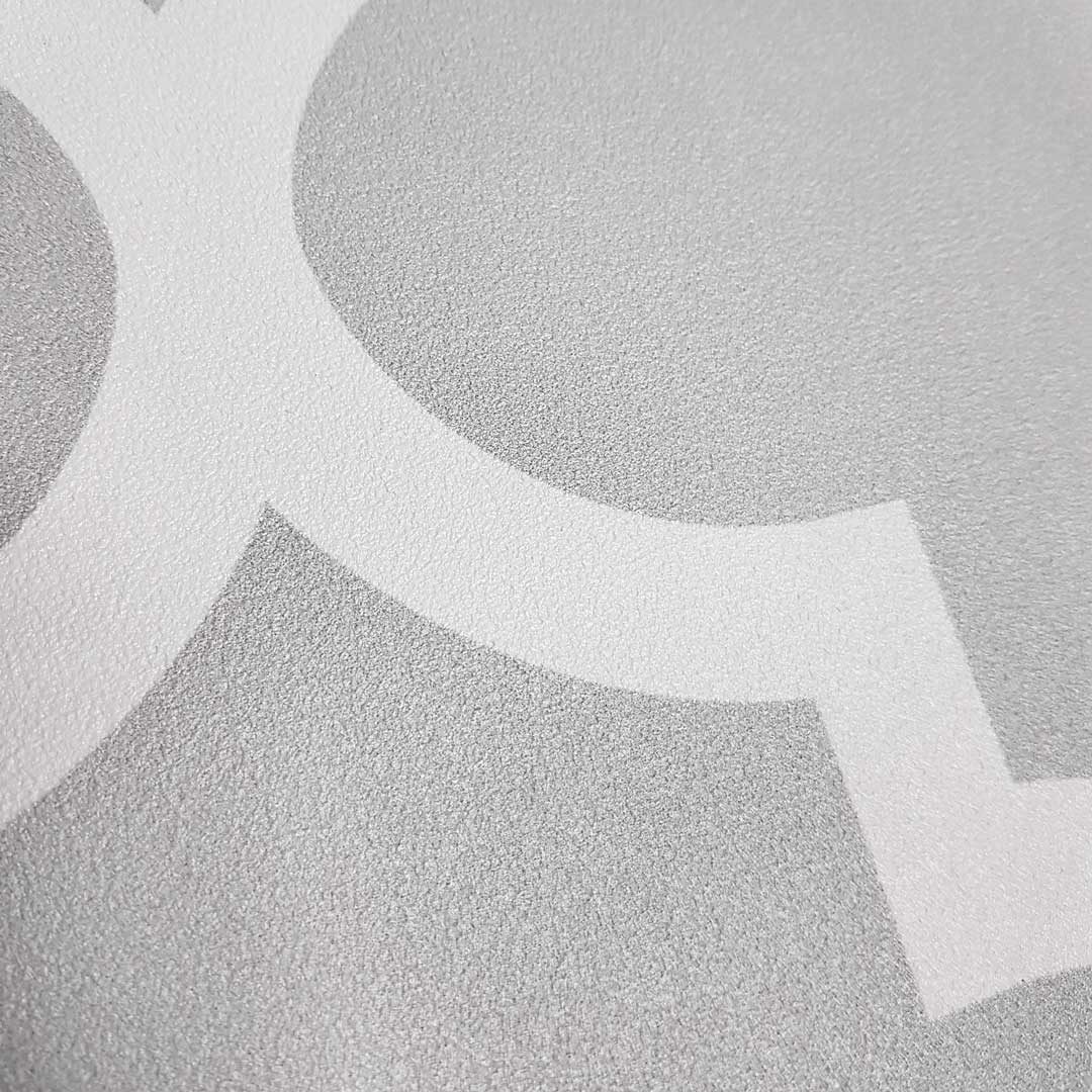 Moroccan quatrefoil tile grey and white wallpaper - Dekoori image 4