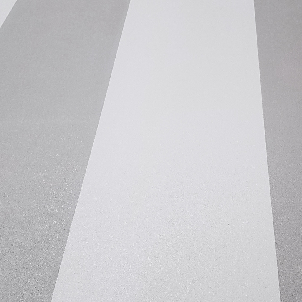 White and grey vertical striped (stripes:16,6 cm) wallpaper - Dekoori image 4