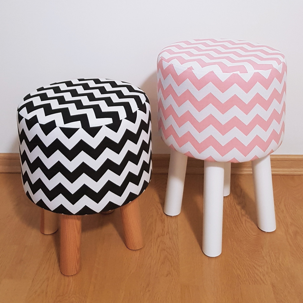 Fashionable pouf white and black with ZIGZAGS wooden stool for sitting - Lily Pouf image 3