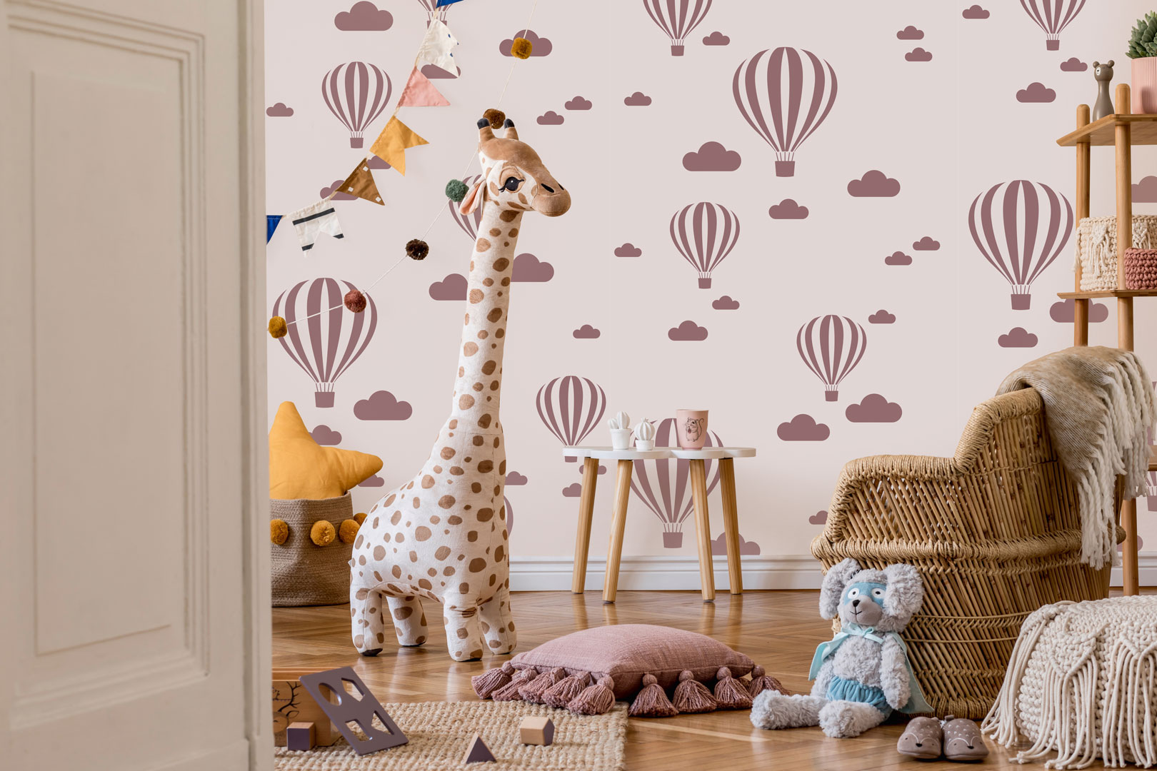 Beige-brown wallpaper with flying balloons and clouds for children - Dekoori image 4